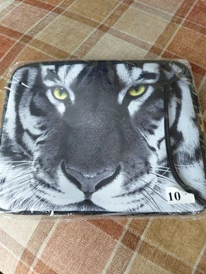 10" Soft Tablet Case New With White Tiger Design - Image 1 of 4