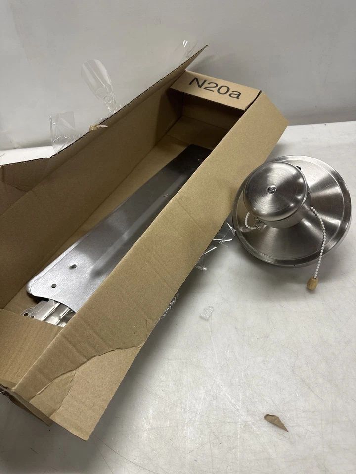 Bestron DT48C Ventilatore da soffitto 60 W - Acciaio inossidabile - Immagine 1 di 4