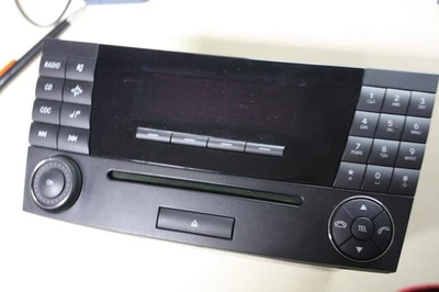 Mercedes E-Klasse W211 Autoradio Radio Audio 20 MF2311 A2118209889 - Bild 1 von 4