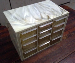 Vintage MCM Akro Mils A-M Bakelite Faux Marble Jewelry Sewing Organizer Box - Picture 1 of 13