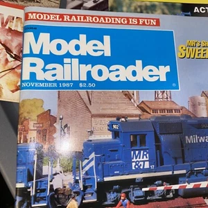 Model Railroader 1987 Nov Magazine - Picture 1 of 2