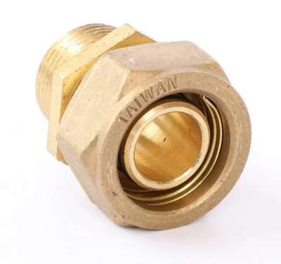 Brass Generic Straight Poly Tube Fitting, 1" Tube OD x 3/4" Male NPT - Image 1 of 3