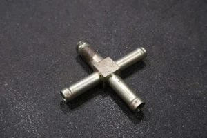 Piper Seneca Beechcraft Baron De-Ice 4-Way Fitting Tee 1K38-10-8-8-8 - Picture 1 of 4