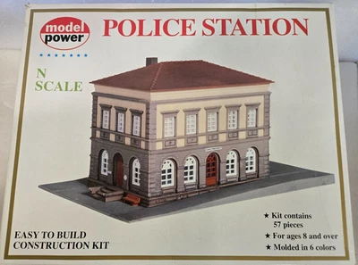 Model Power 1504 N Scale Police Station Kit - Image 1 of 4