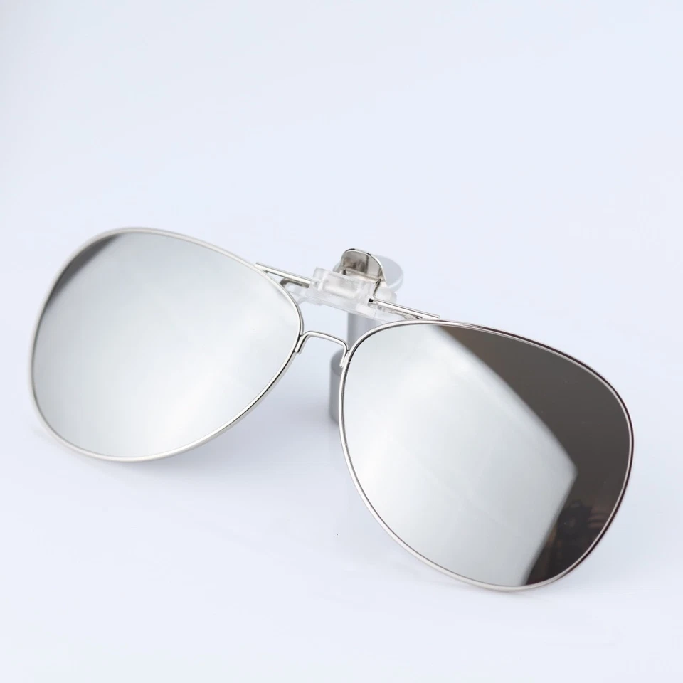 O'S OPTICAL Polarized Sunglasses Clip-On for Eyeglasses Silver, Pilot, C00010 - Photo 1/1