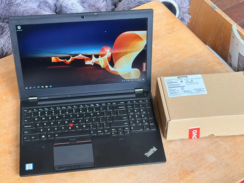 Lenovo ThinkPad P50 15.6" Intel Xeon E3-1505M 2.80GHz 32GB RAM 512GB + 240GB SSD - Image 1 of 4