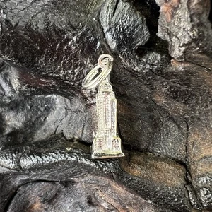 Vintage Sterling Silver Charm NYC Skyscraper Empire State Building Travel - Picture 1 of 7