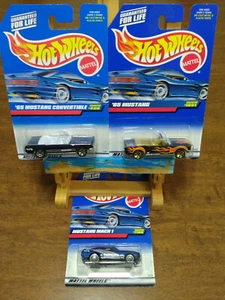 Hot Wheels Mustang Lote Mustang Mach 1 y 2 65 Mustang Convertibles Llama Azul Nuevo en Paquete - Imagen 1 de 11