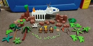 Playmobil Jungle Adventure Dinosaur Skeleton Set 3040 40+ Pieces - Picture 1 of 12