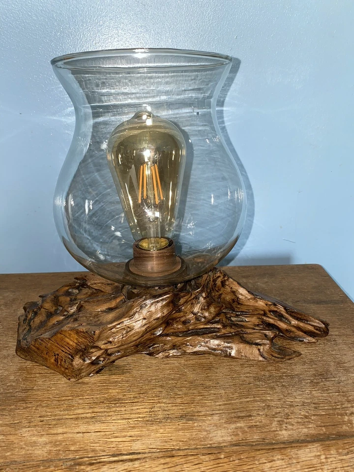 Beautiful Tree Root Electric Lamp. - Image 1 of 4