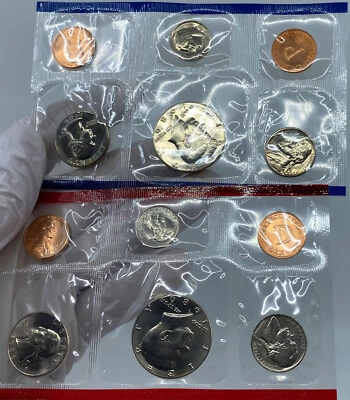 1986 D & P United States of America US Mint Denver Philadephia COINS Set i121281 - Image 1 of 4