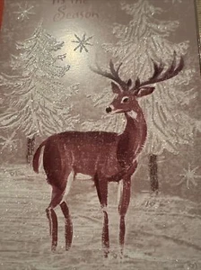 Vintage unbenutzte Weihnachtskarte schwerer Glitzer Hirsch Bock Rentier verschneite Kiefer mit Umschlag - Bild 1 von 9