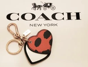 COACH LEATHER DOUBLE HEART MIRROR IN LEOPARD PRINT CHARM KEY CHAIN FOB - F54917 - Picture 1 of 5