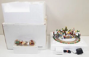 Mint! DANBURY MINT Peanuts "CHRISTMAS WONDERLAND- Woodstock Train Station" & BOX - Picture 1 of 4