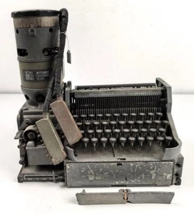 Feldfernschreiber der Wehrmacht datiert 1939, Originallack, defekt, Funktion nic - Bild 1 von 12