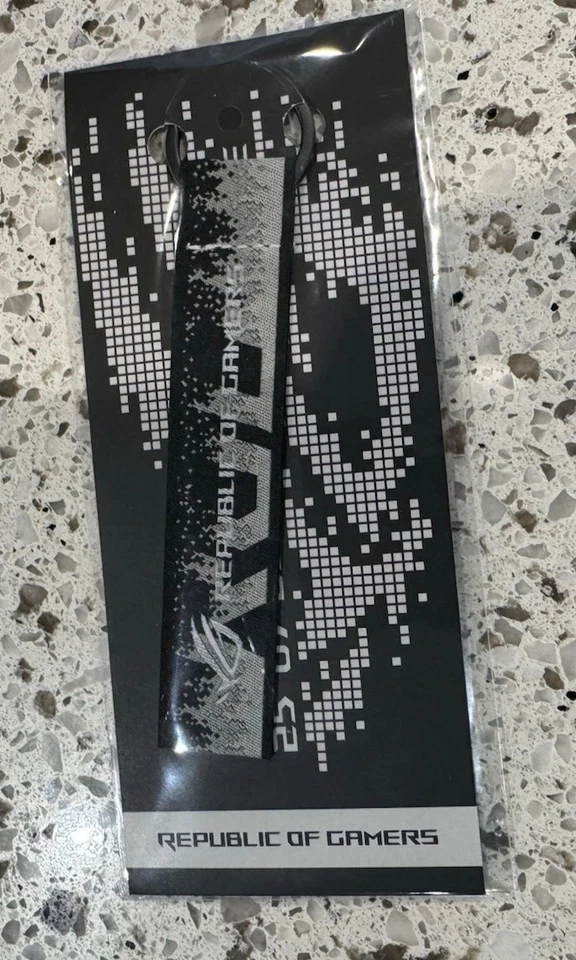 Asus ROG Republic of Gamers Keychain Silver Black Tag Fob Keying - Image 1 of 1