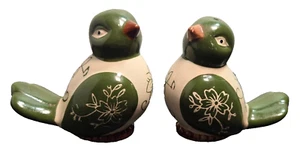 Green and White Birds Salt & Pepper Shakers Floral Design Retro Rustic Aesthetic - Picture 1 of 9