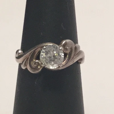 Anillo Kabana ornamentado de plata de ley 925 creado en laboratorio circonita cúbica talla 5. Foto 1 de 4