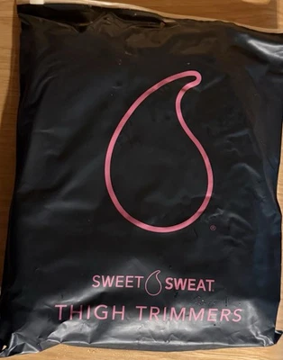Recortadora de muslos Sweet Sweat - negra/rosa grande (31 x 9 pulgadas) - bolsa de lavado incluida Foto 1 de 2