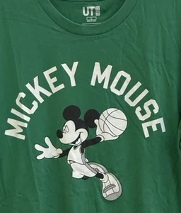 Camiseta de baloncesto verde celta Uniqlo UT x Disney Mickey Mouse talla L - Imagen 1 de 5