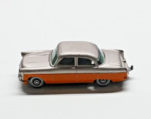 Matchbox Lesney, MB33A11 Ford Zodiac MkII, tan and orange , several tiny chips - Foto 1 di 5