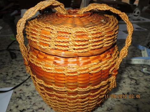 VINTAGE 1950'S WOVEN  BASKET WITH LID--9" HIGH + 2 HANDLE X 24" AROUND--#R2A-13 Cover