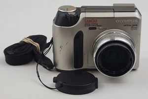 Olympus Camedia C-720 Ultra Zoom 3.0MP Digital Camera - *FOR PARTS OR REPAIR* - Picture 1 of 7