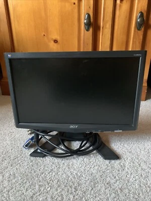 Acer X163W 18" Black LCD Monitor w/VGA Cable & Power Cord Computer Office - Image 1 of 4