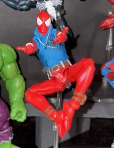 Medicom • MAFEX • Marvel • The Amazing Spider-Man • Scarlet Spider #186 - Bild 1 von 12
