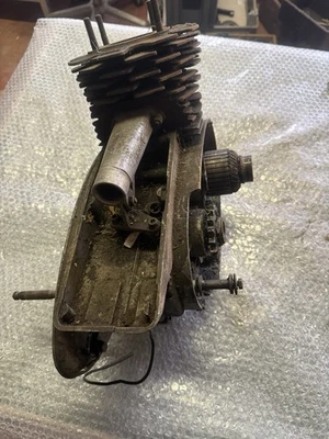 DKW RT Motorblock Zylinder unvollständig Fundzustand Ersatzteilspender Oldtimer - Bild 1 von 4