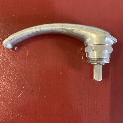 VINTAGE 1926 - 1932 INTERIOR SCREW ON DOOR HANDLE FOR ANTIQUE CAR HUDSON ESSEX - Image 1 of 4
