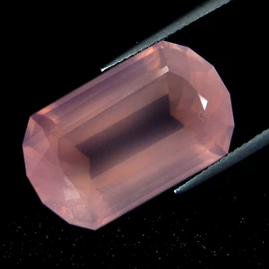 26.10Cts Amazing Natural Rose Quartz 23x14.3mm Rectangular Cut Loose Gemstone - Picture 1 of 6