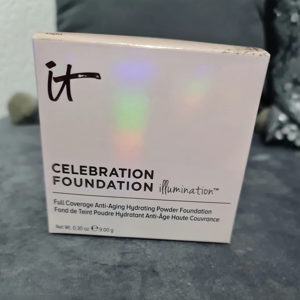 IT Cosmetics Celebration Foundation Illumination  light  brand new in box  - Image 1 of 4