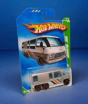 Hot Wheels 2009 Treasure Hunt GMC Motorhome Diecast 1/64 - Image 1 of 4