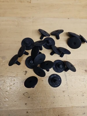 (25) OEM Arctic Cat ATV  Screws 0423-101  - Image 1 of 3