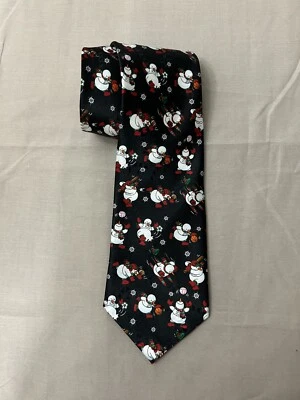 Hallmark Yule Corbata Saludos Para Hombre De Colección Invierno Copos de Nieve y Pingüinos Negro Foto 1 de 4