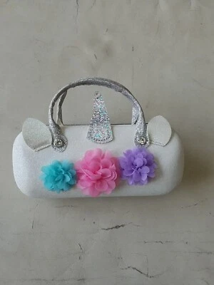 Estuche de vidrio rígido unicornio blanco con orejas de cuerno flores y forro de fieltro brillante  Foto 1 de 4