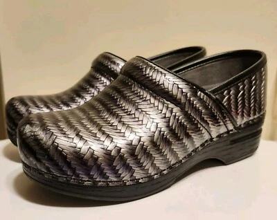 Zuecos Dansko® Pro XP gris/negro tejido estampado cuero espalda cerrada talla 6/36 Ret. $145 Foto 1 de 4