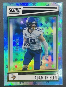 2022 Score Blue Stars #104 Adam Thielen SP /399 - Picture 1 of 4
