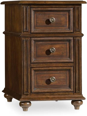 Mesita de noche Hooker Furniture 5381-80114 16" W 3 cajones madera de goma - madera Foto 1 de 4