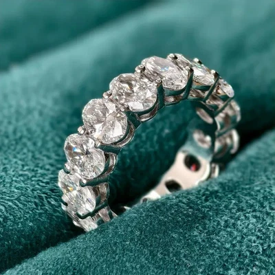 Anillo banda de eternidad de lujo de oro blanco de 14 quilates sólido diamante natural corte ovalado de 7,00 quilates Foto 1 de 4