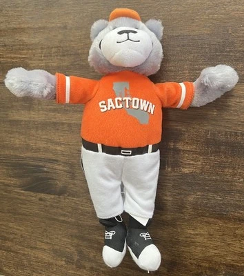 Camiseta deportiva Sacramento Rivercats Sactown 2022 Dinger #00 Mascota Peluche Gigantes MiLB AAA Foto 1 de 4