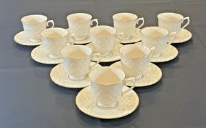 Juego de 10 tazas de té y platillos Lenox Jacquard dorados con patas en relieve hechos en EE. UU. - Imagen 1 de 10