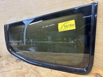 Jeep Grand/Wagoneer 2022-2025 OEM PASAJERO TRASERO DERECHO CUARTO VENTANA CRISTAL Foto 1 de 4