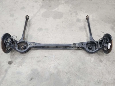 Dodge Grand Caravan 2011-2020 conjunto de eje de viga trasera genuino OEM 5171467AF Foto 1 de 4