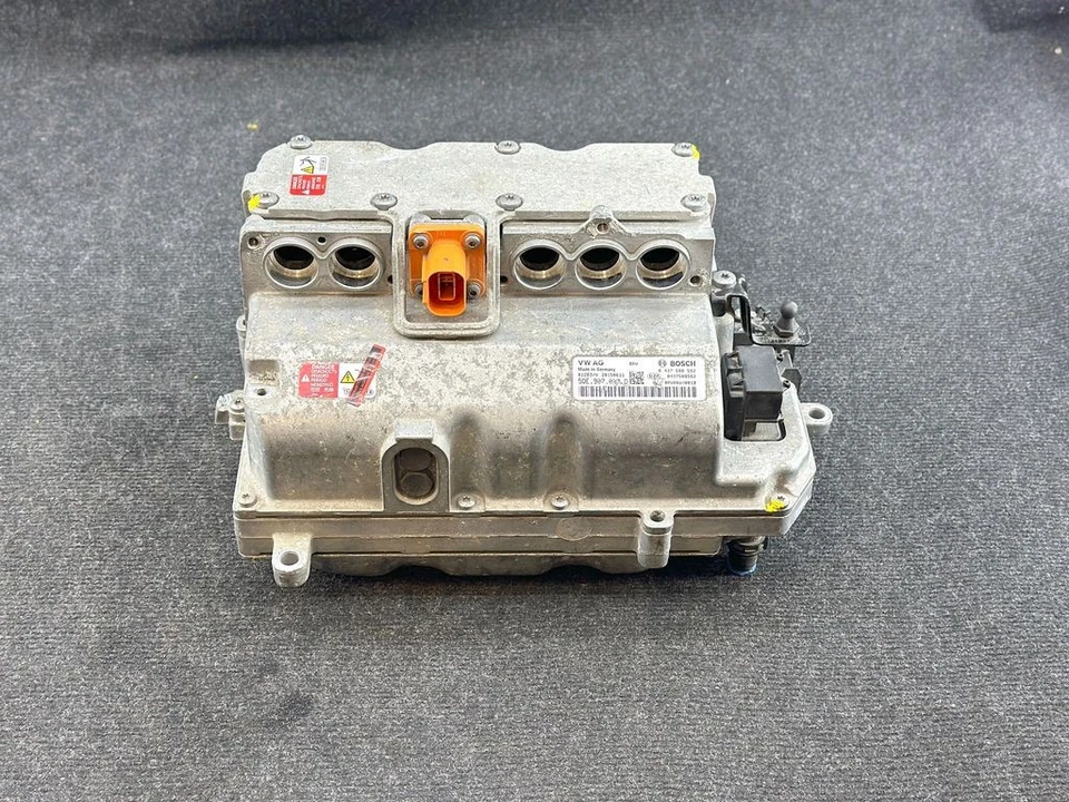 Volkswagen Golf VII 2015 voltage converter inverter 5QE907070D TSL3674 - Image 1 of 4