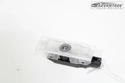 Dodge Charger 2012-2023 puerta trasera derecha cortesía charco luz logo proyector Foto 1 de 4