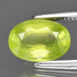 💎 Peridoto verde natural ovalado de 1,03 quilates 7,3 x 5,2 mm - Piedra preciosa de Tanzania sin tratar - Imagen 1 de 4