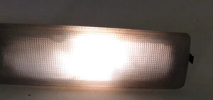 Mercedes Benz W126 380 560 SEC SEL 1986-1991 domo interior trasero luz de lectura - Imagen 1 de 8
