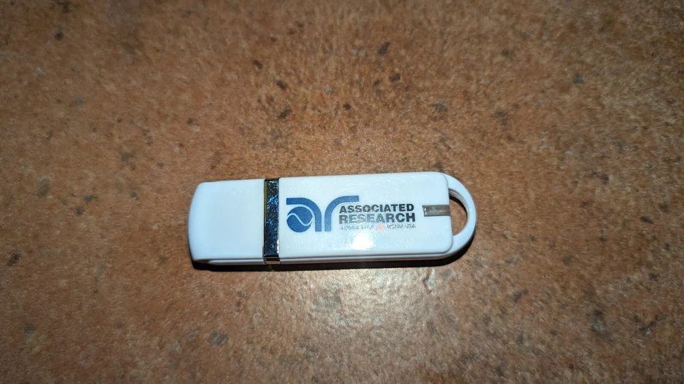 (1) Manual de operación y servicio IKONIX 40068 Hypot en USB con controladores e información Foto 1 de 4